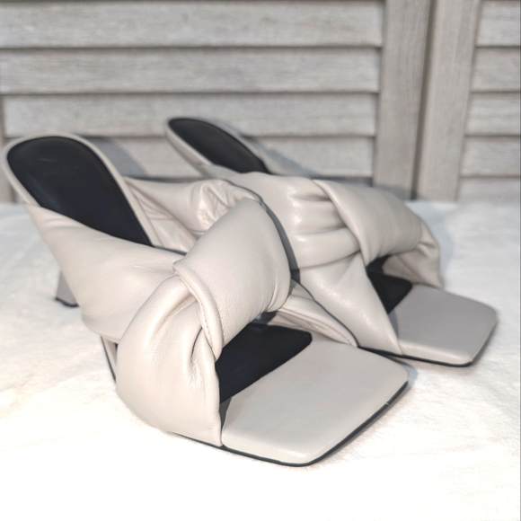 New Marc Fisher Ltd Womens Gray Dellian Toe Slip On Leather Heeled Sandal - Picture 1 of 8